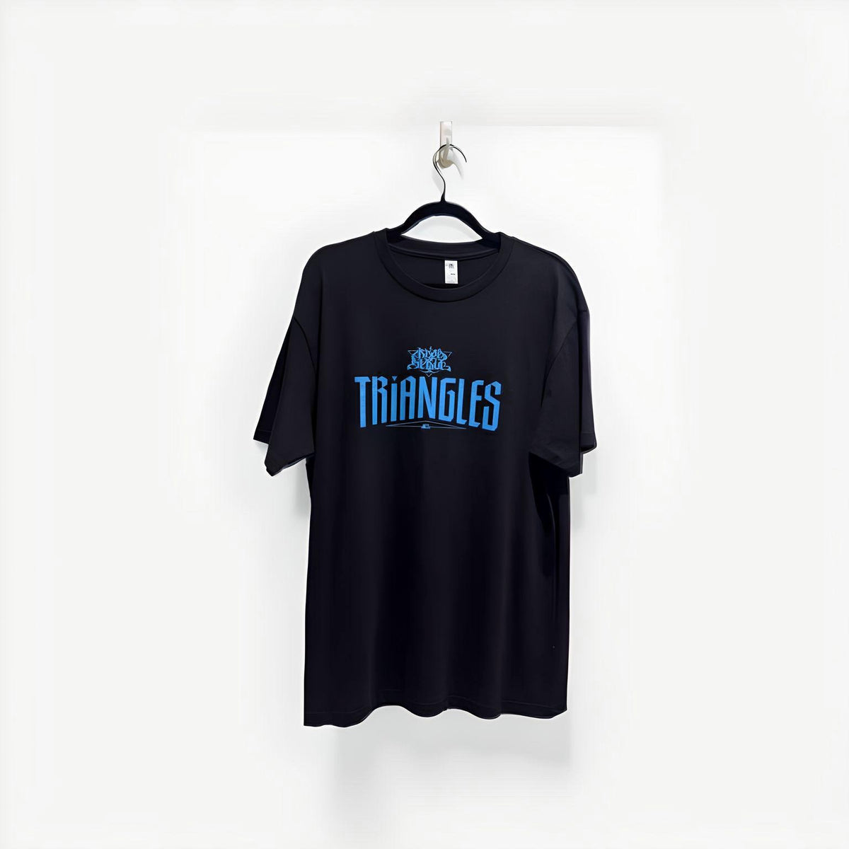 Brad Strut 'Triangles' T-Shirt Black/ Blue LARGE